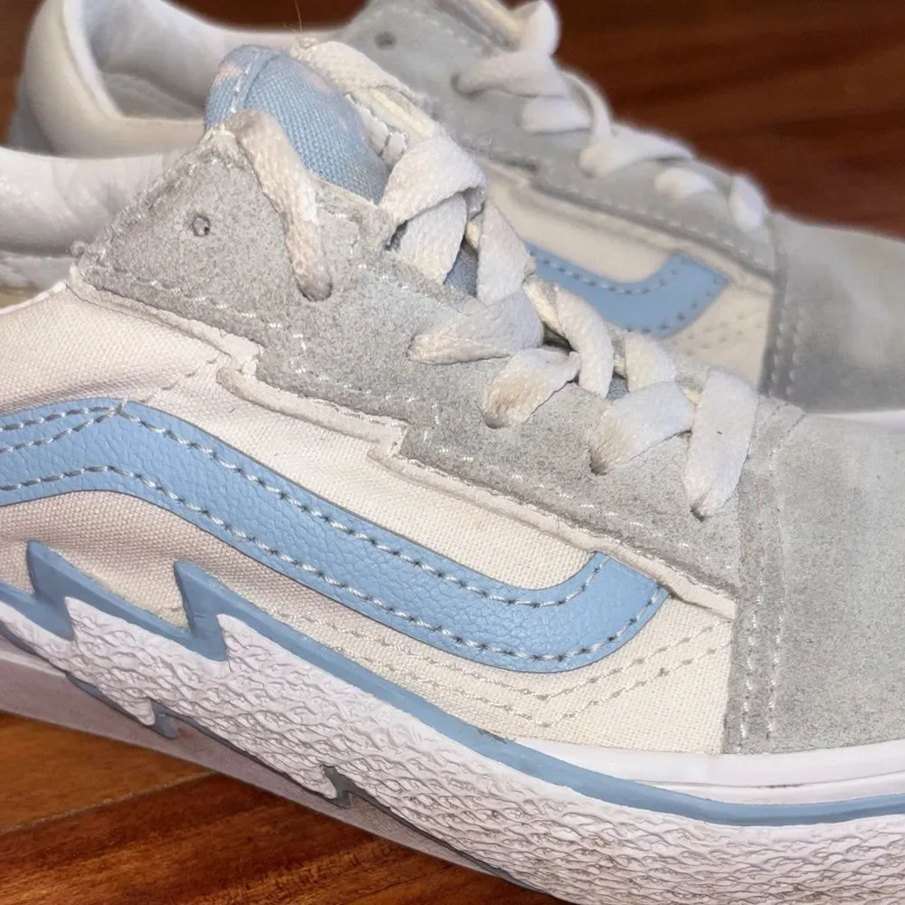 Vans Stylish Kids Sneakers in Light Blue and White size 2.5